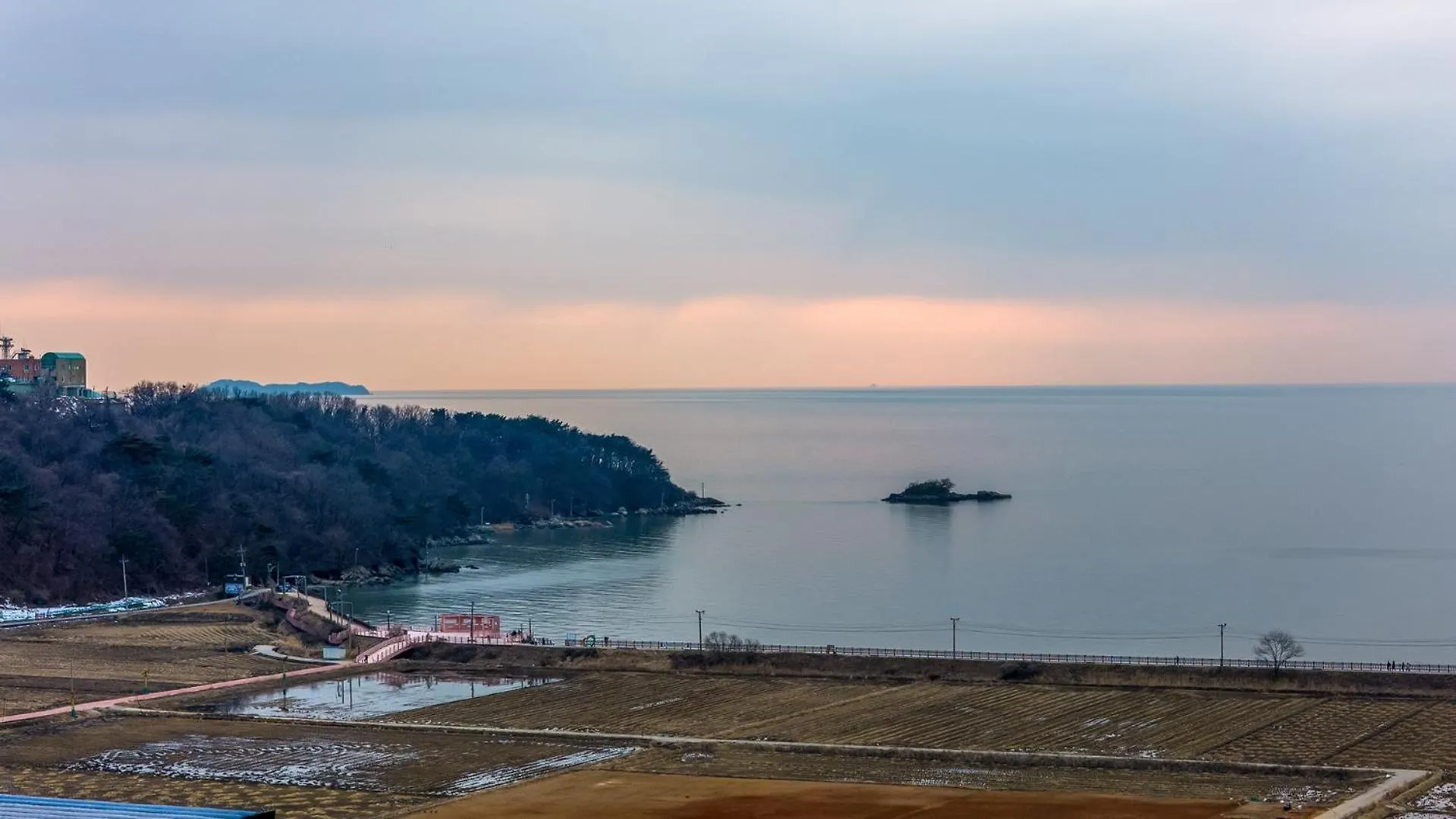 Ganghwa Nakjogaboineun Spa Pension Incheon South Korea